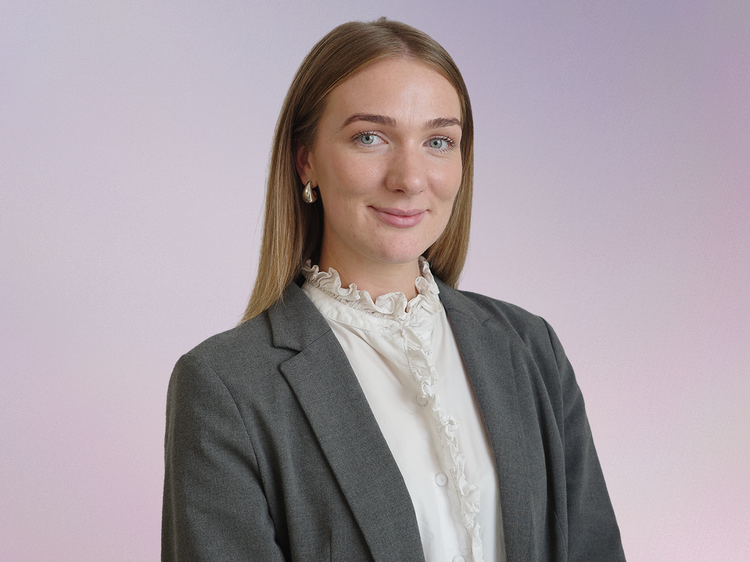 Website Portrait Molly stook